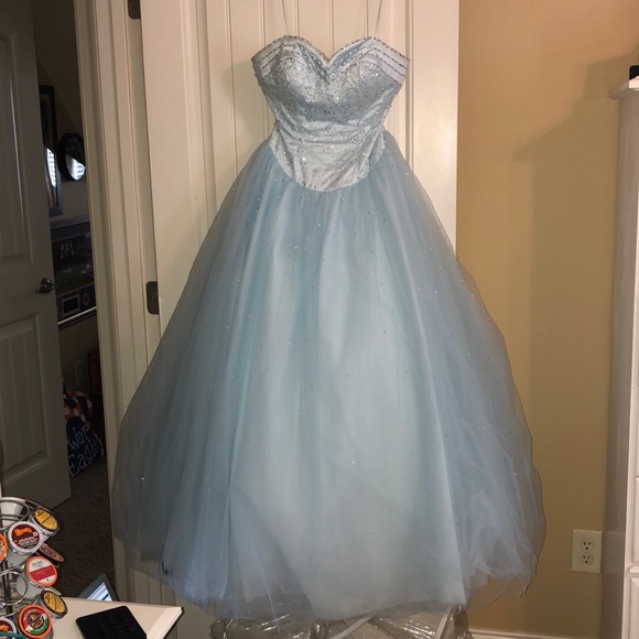 Mori Lee Cinderella Gown - Picture 5 of 10